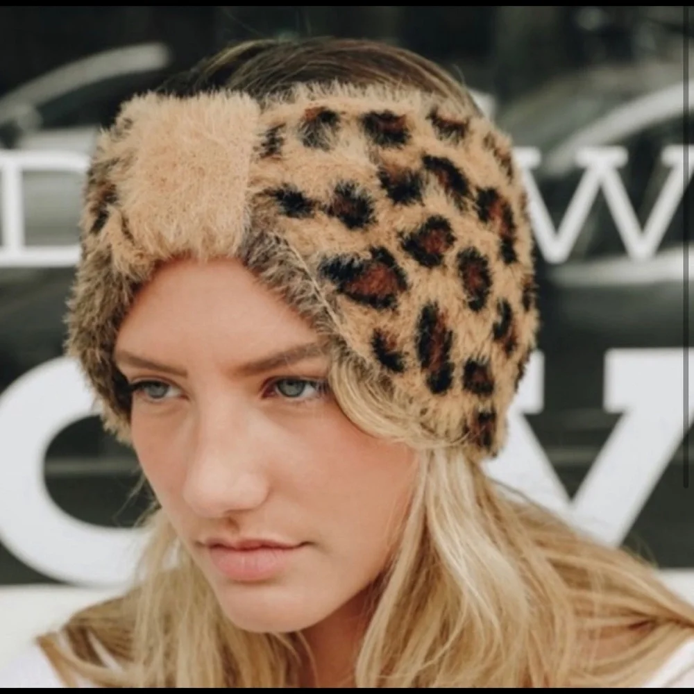 NWT Women’s Trendy Leopard Print Winter Headband - Picture 1 of 2